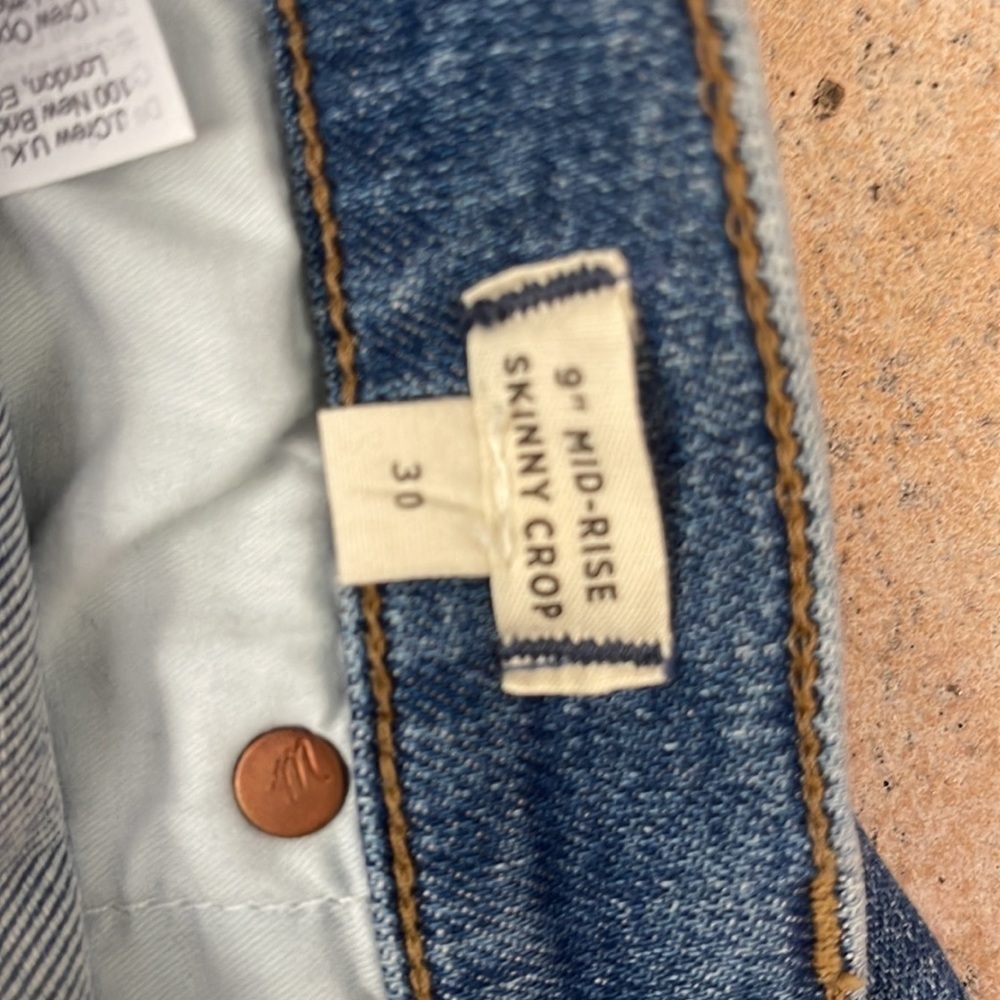 Madewell 9 inch mid rise, skinny crop jeans - Picture 5 of 7